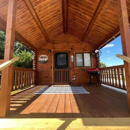 Picturesque Family Cabin With Loft In Tennessee Сивиървил Екстериор снимка