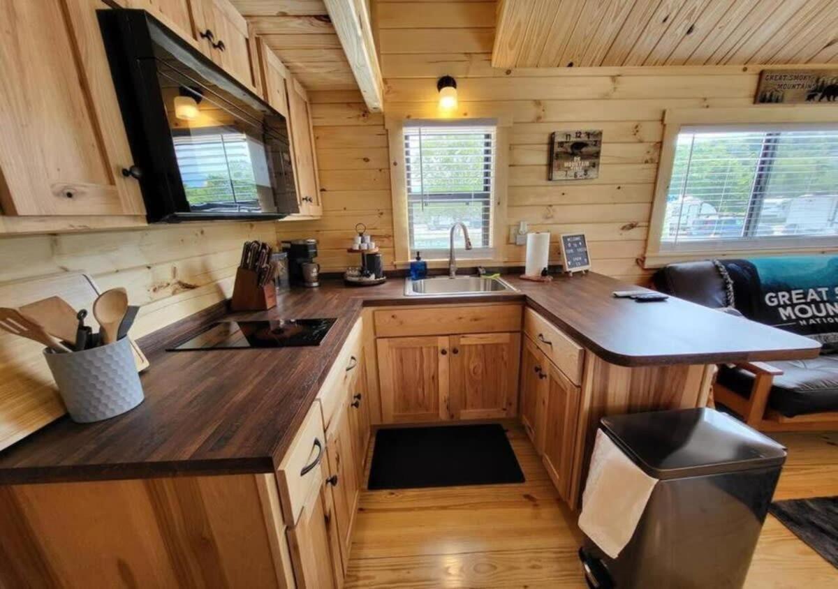 Picturesque Family Cabin With Loft In Tennessee Сивиървил Екстериор снимка