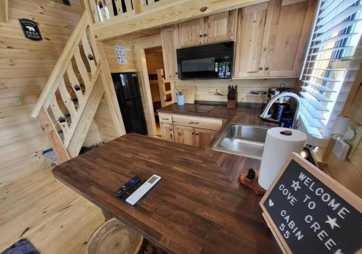 Picturesque Family Cabin With Loft In Tennessee Сивиървил Екстериор снимка